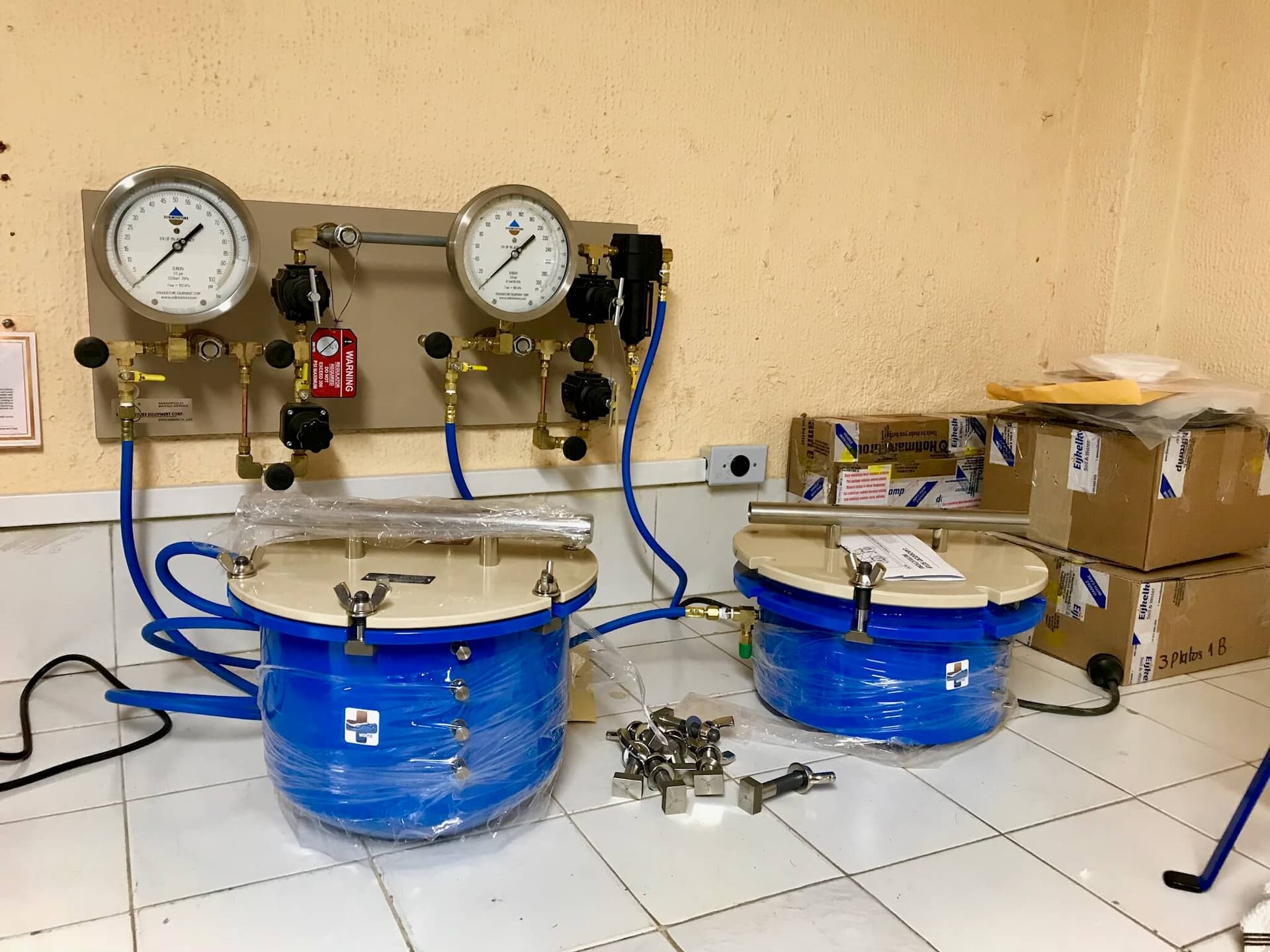 Dotación Laboratorio de Suelos – Universidad del Meta